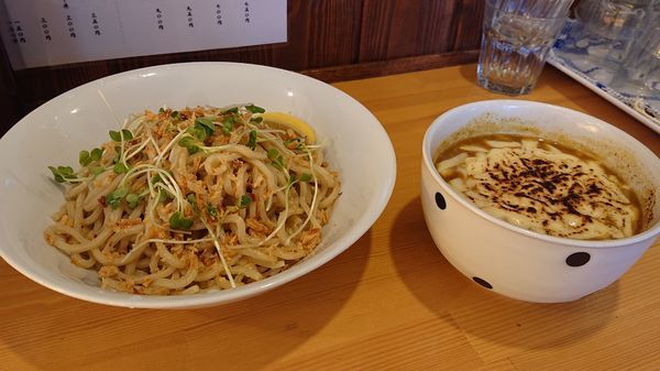 「焦がしチーズカレーつけ麺850円(込)」@麺や 吉四 KiCCHOの写真