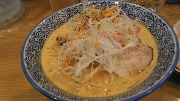 「ゴマの辛いそば」@中華そば 笑歩の写真