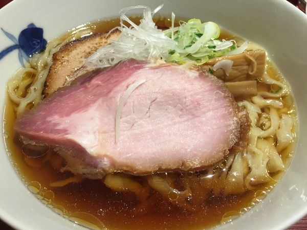 「醤油ラーメン手もみ中太麺」@麺 みつヰの写真