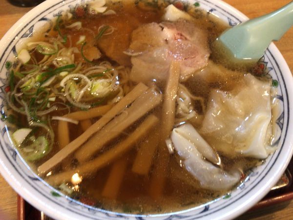 「ワンタンメン700円+缶ジュース一本ｸｰﾎﾟﾝ無料」@きよえ食堂の写真