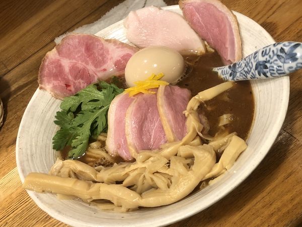 「あじたま赤味噌（肉増し）&穂先メンマ増」@中華そば きなりの写真