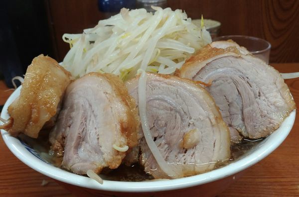 「ラーメン豚5枚入り」@ラーメン二郎 亀戸店の写真