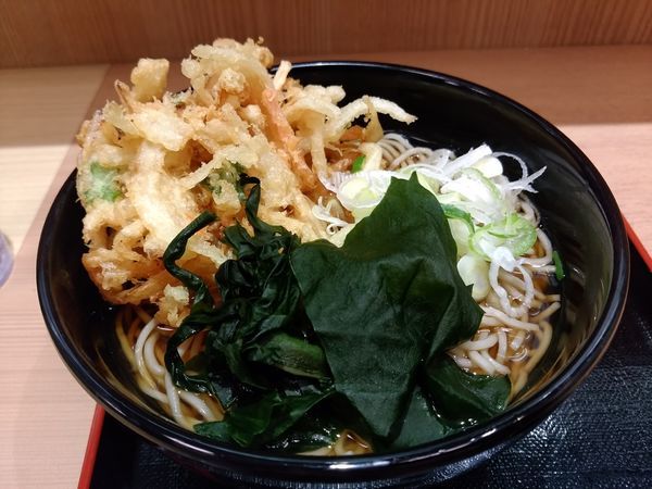 「かき揚げそば410円」@名代 箱根そば 渋沢店の写真