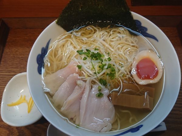 「鶏そば 白」@猪一の写真