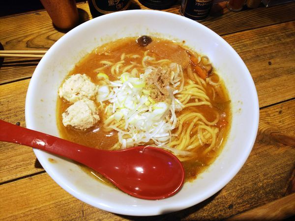 「【限定】鮭味噌らーめん～石狩鍋風～　1000円」@麺屋 翔 西新宿本店の写真