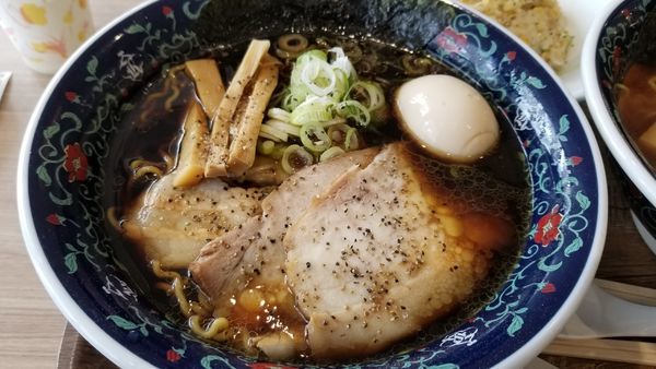 「特製ブラック中華そば」@凌駕IDEA イオンモール松本店の写真