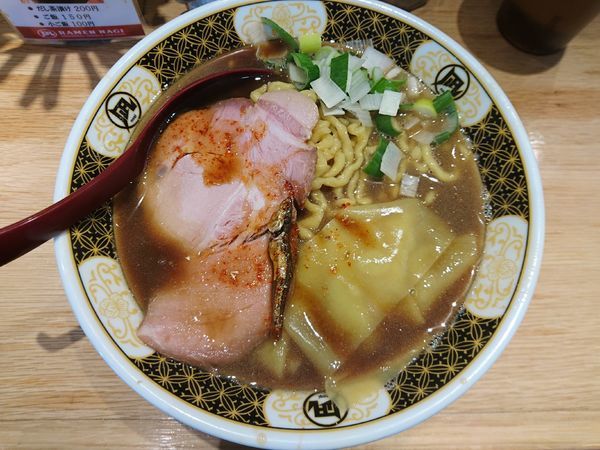 「すごい煮干ラーメン（中、硬め）」@すごい煮干ラーメン凪 池袋西口店の写真