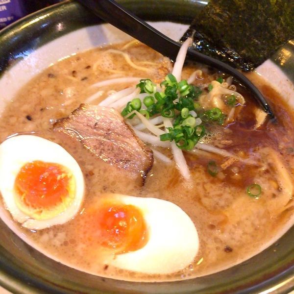 「香味味玉ラーメン」@麺工房 ぜんの写真