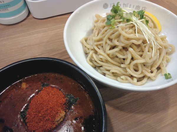 「辛つけそば ￥800・大辛 ￥50」@はつがい商店の写真