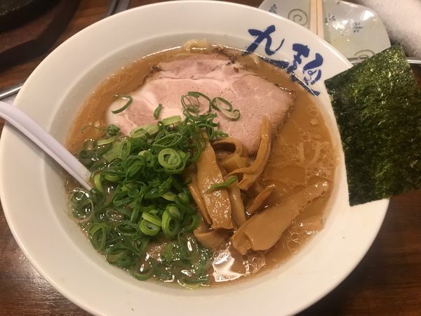 「九州醤油とんこつ麺 767円」@九一麺 つきみ野店の写真
