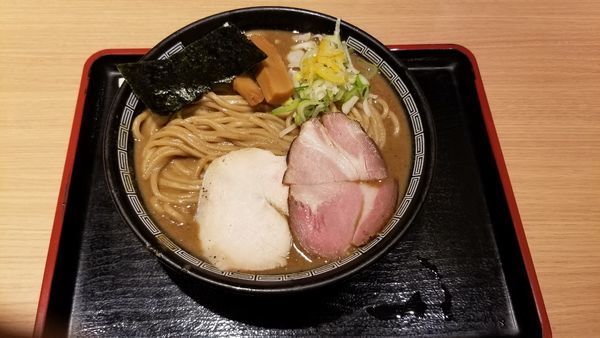 「濃厚中華そば」@松戸富田製麺 ららぽーとTOKYO-BAY店の写真