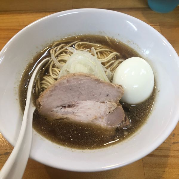 「中華ソバ+出汁打ち込み式味玉」@煮干中華ソバ イチカワの写真