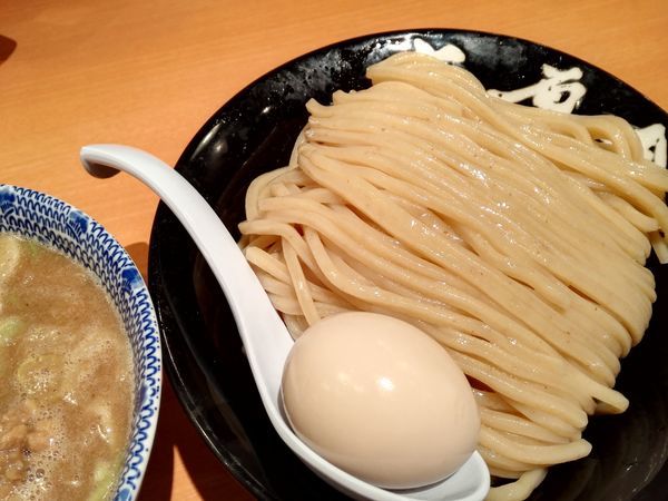 「特性つけめん大盛、スープ大」@六厘舎の写真