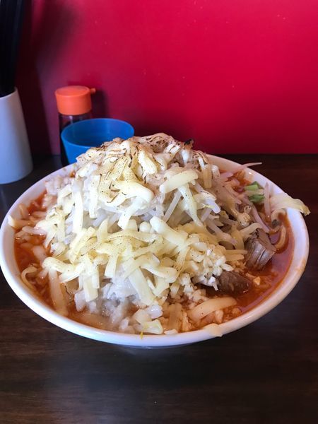 「辛いラーメン300g＋チーズ（にんにく、やさいマシマシ、アブラ、」@龍麺 ふえ郎の写真