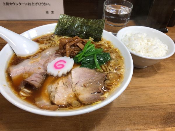 「しょうゆラーメン(800円)、小ライス(100円)」@オランダ軒の写真