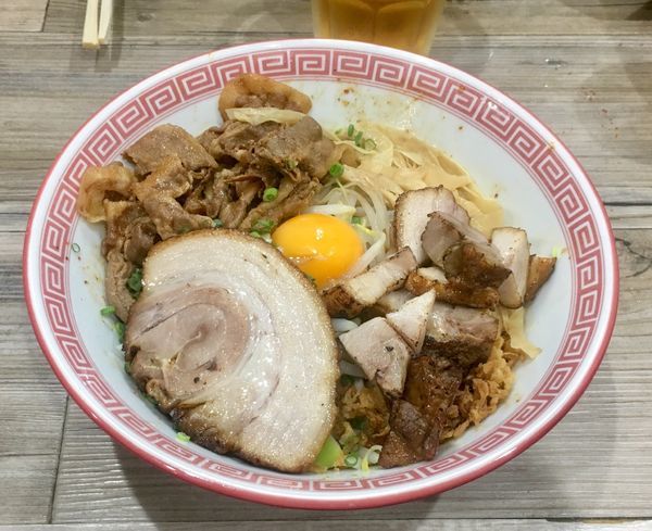 「まぜそば全部マシ」@徳島NOODLE ぱどるの写真