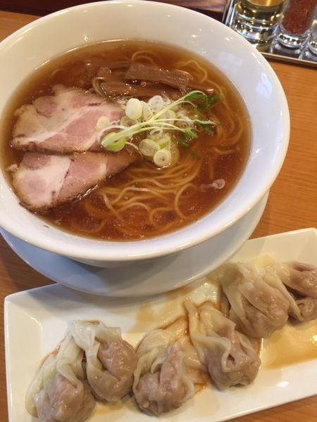 「中華そば 770円　（わんたん皿クーポン利用）」@中華そば コヨシの写真