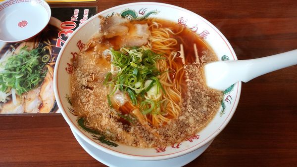 「特製醤油ラーメン(大盛・背脂少な目)¥810-」@ラーメン魁力屋 鶴川店の写真