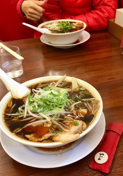 「京都漆黒醤油ラーメン」@ラーメン魁力屋 五反田店の写真