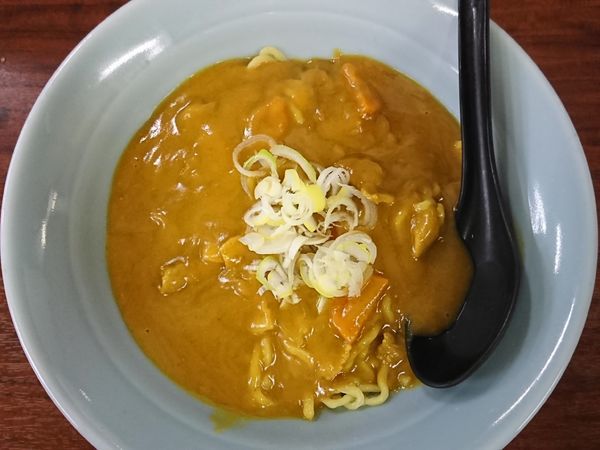 「汁なしカレー麺 ￥800」@ガットコ食堂 大の写真