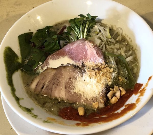 「煮干しジェノベーゼそば」@手打ちラーメン まるめしあんの写真