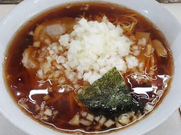 「らーめん玉ねぎ増し大盛 ￥700」@味麺 おがわ屋の写真