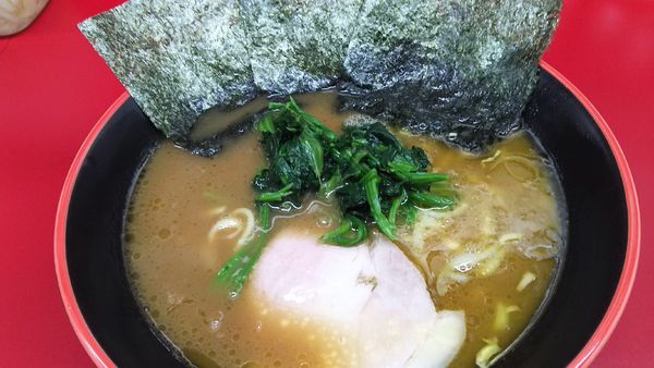 「ラーメン(並)￥７００」@横濱家系ラーメン 勝鬨家の写真