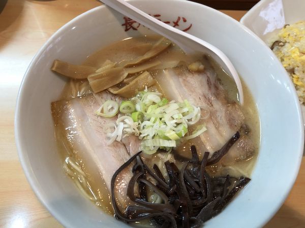 「長州ラーメン・半チャーハン」@長州ラーメン 万龍軒 新町店の写真