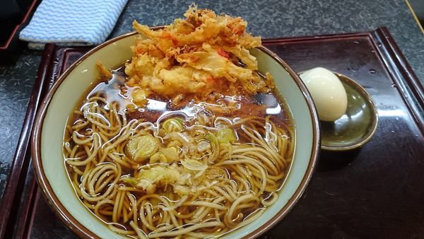 「かき揚げそば ゆで玉子」@文殊 亀戸店の写真