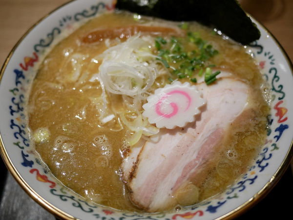 「濃厚煮干そば」@中華そば 勝本の写真