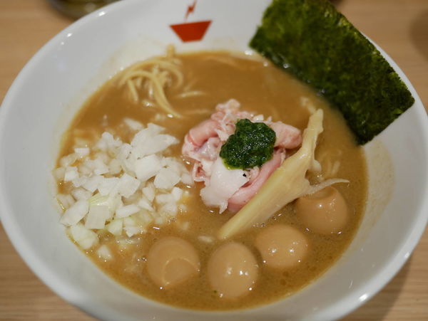 「蟹そば＋サービス燻製うずら」@crab台風。の写真