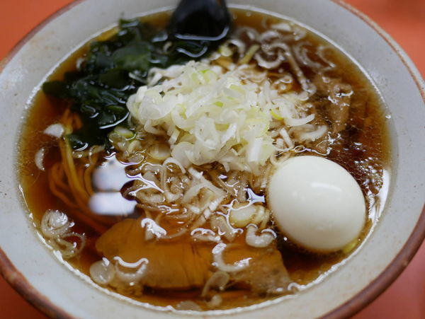 「ラーメン 麺硬め＋サービス茹で玉子6個」@珍來 北千住店の写真
