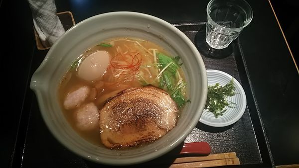 「銀笹白醤油らーめん880円、味付玉子120円」@麺処 銀笹の写真