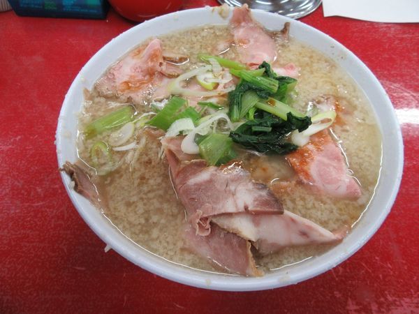 「コッテリチャーシューメン（７００円）」@とん平食堂の写真