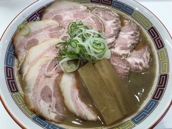 「煮干鰮豚骨らーめん肉増し 1000円」@煮干鰮豚骨らーめん 嘉饌の写真