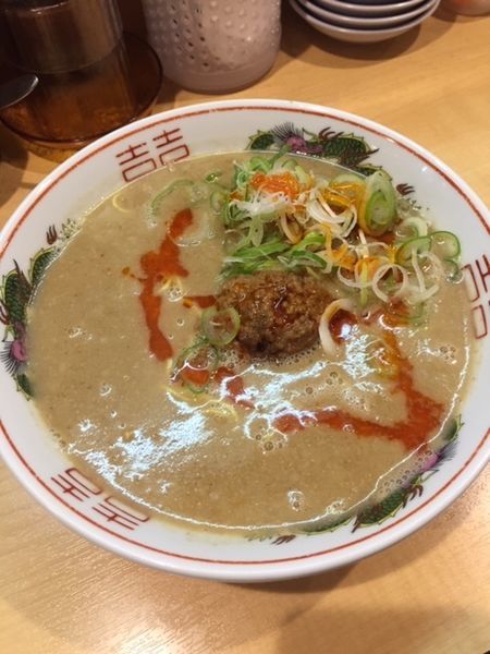 「博多拉担麺 600円　（替玉100円・クーポン）」@博多拉担麺 まるたん 池袋店の写真