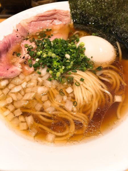 「旨味だし淡麗中華そば 煮玉子入り醤油¥ 880」@麺屋 まほろ芭の写真