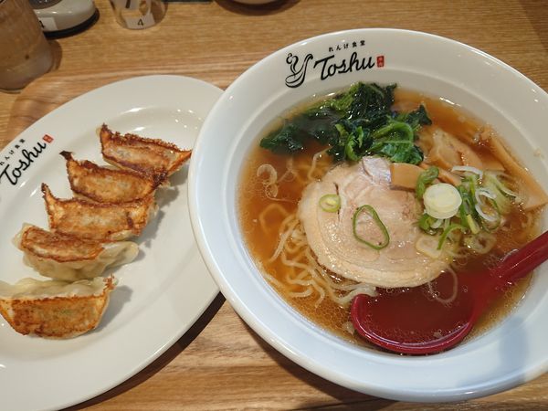 「Aセット(醤油ラーメン・餃子)550円」@れんげ食堂 Toshu アクロスプラザ東久留米店の写真