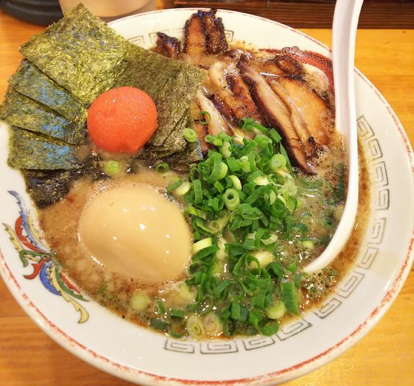 「とんこつ全部(細麺)￥910」@九州らーめん 南木商店の写真