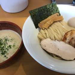 鶏つけ麺醤油850円、味玉