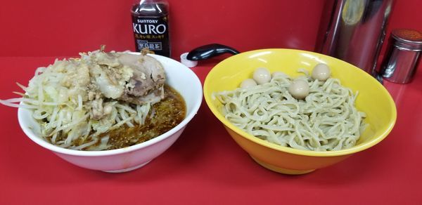 「麺半分、つけ麺、ウズラ」@ラーメン二郎 茨城守谷店の写真