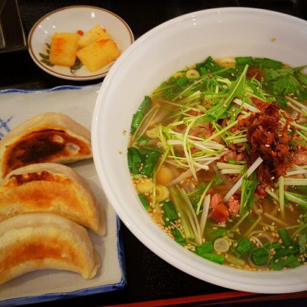 「【今日のオススメ】台湾ＸＯ醤ラーメン＋焼き餃子３ケ ８８０円」@中国四川料理 美食府の写真