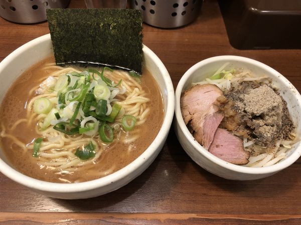 「豚骨醤油＋ブラベジ」@麺処 一笑の写真