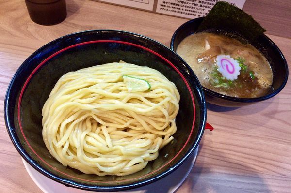 「豚骨魚介つけめん 中盛」@塚本一盃の写真