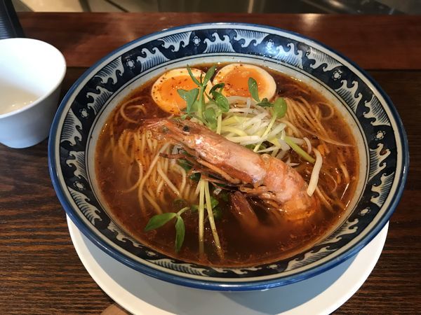 「＜限定＞辛海老ラーメン（醤油）＋クーポン味玉」@麺処 山一の写真