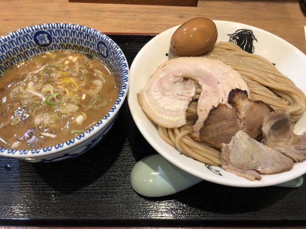 「特製魚介濃厚つけめん」@日本の中華そば富田 成田空港店の写真