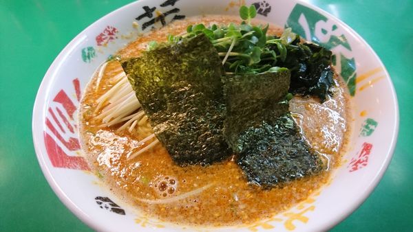 「四川らーめん 大」@トンチン館の写真