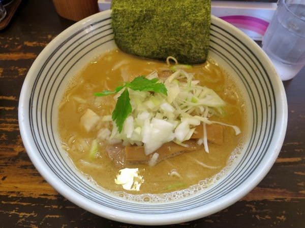 「濃厚煮干ラーメン ８００円 ※細麺」@麺屋 くろまるの写真