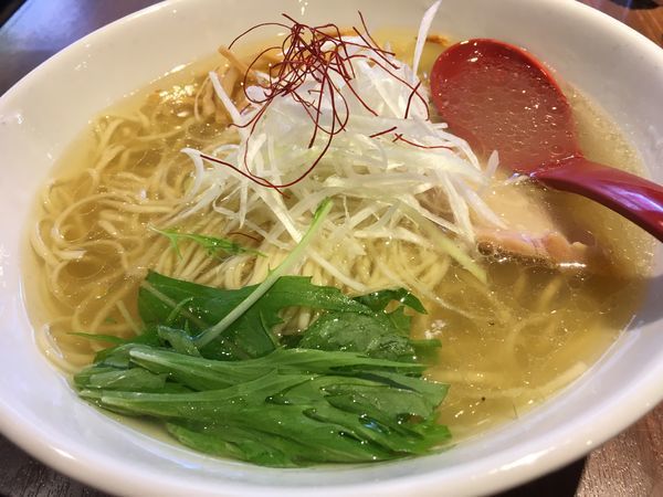 「香彩鶏だし塩らーめん」@麺屋 翔 品川店の写真