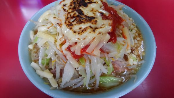 「小ぶた　ピザ」@ラーメン二郎 中山駅前店の写真